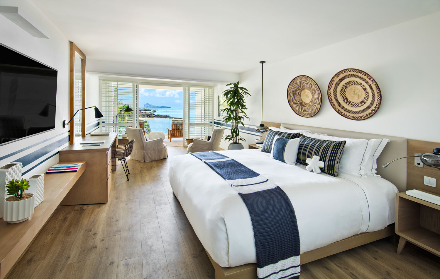 The_Ink_Collective_Creative_Content_Design_Agency_Paris_Sydney_Luxury_Editorial_CEO_Interview_Kelly_Hoppen_Interior_Design_LUX_Grand_Gaube_Mauritius_Celebrity_Cruises_Travel_3.jpg