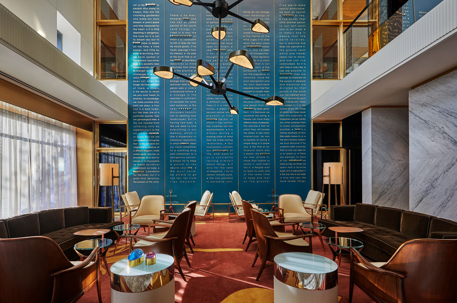 Viceroy Chicago, hotel lobby (Icon Collection).