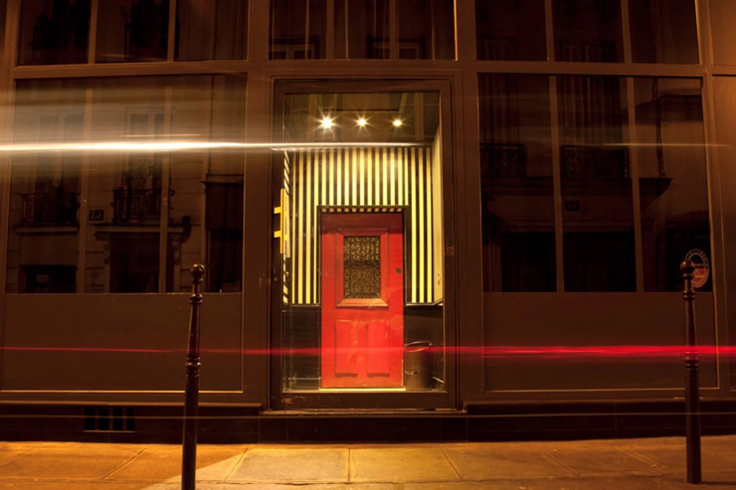 The_Ink_Collective_The_Daily_Grind_Pret-a-partir_The_Little_Red_Door_Paris_4.jpg