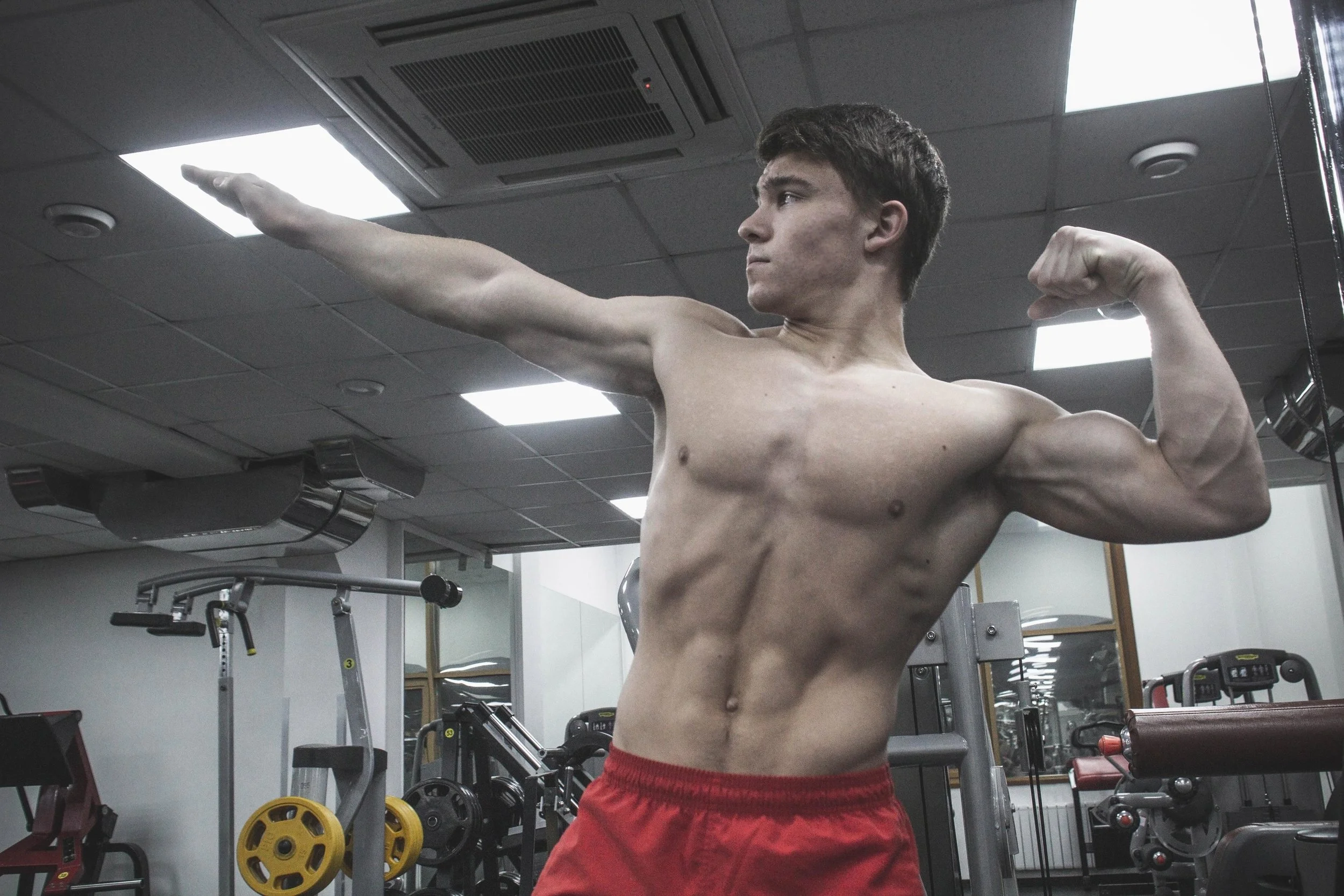 Most Muscular 16 Years Old Boy In The World! Awesome Aesthetic!