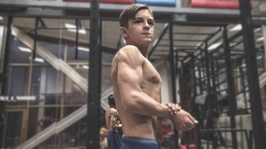 Young Bodybuilding Mark Killing Chest and Flexing Hard