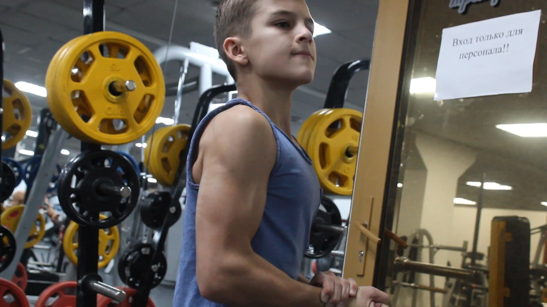 11 years old bodybuilding star - awesome muscle boy with insane aesthetic