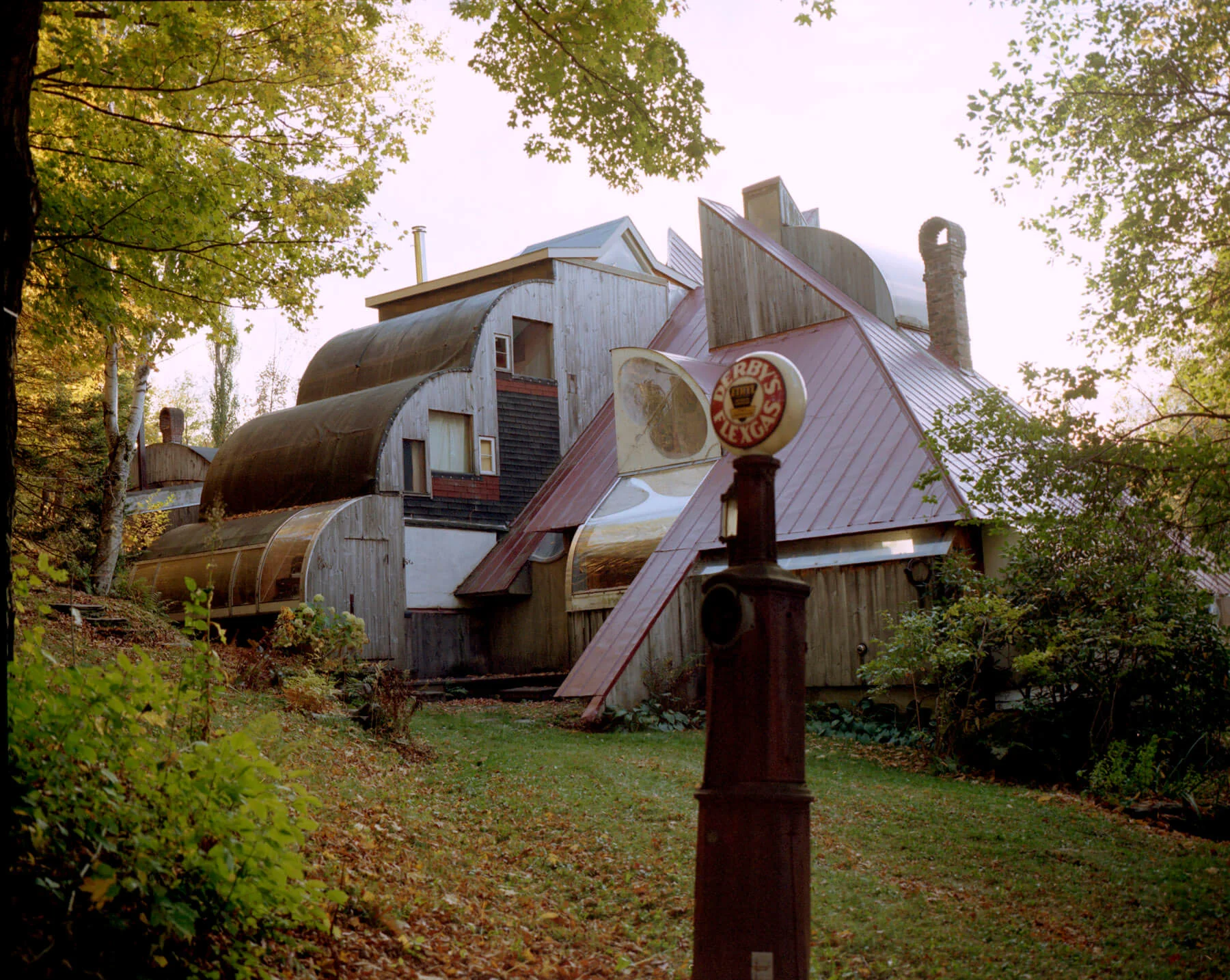 tackhouse005.jpg