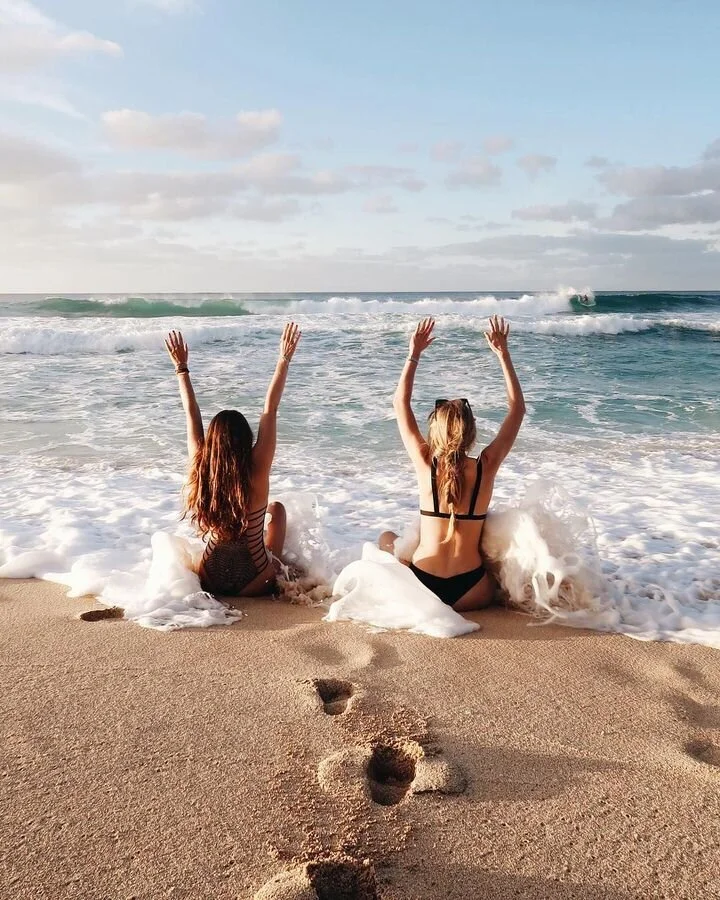 Hands up for Hawaii  with my Jam! @jenkay.jpeg