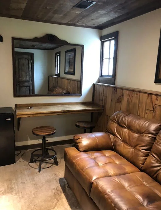 Groom Suite