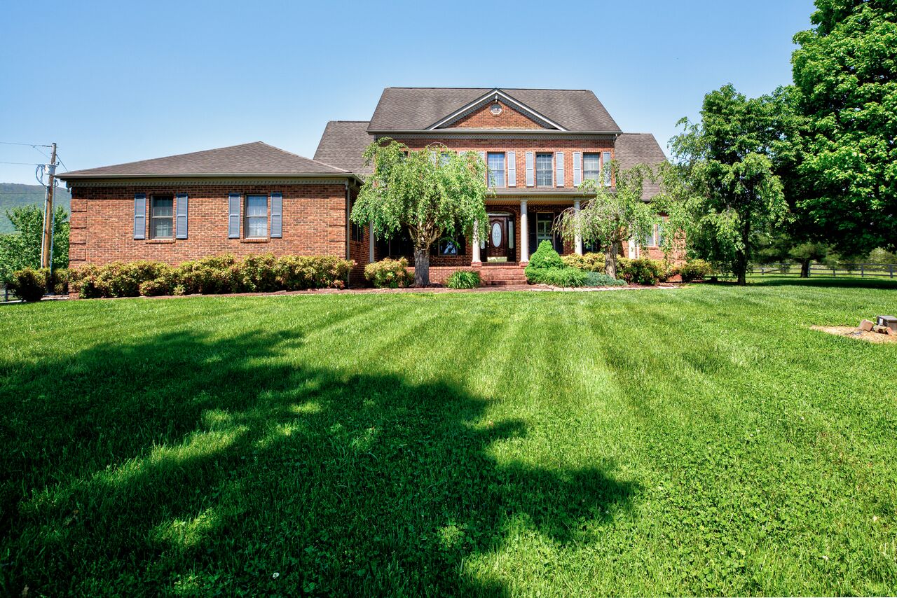 152 Brown Lane-1_preview.jpeg