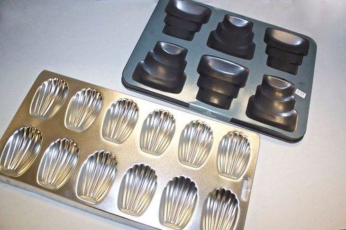 Cake Pans and Bakeware — Cake and Candy Supply