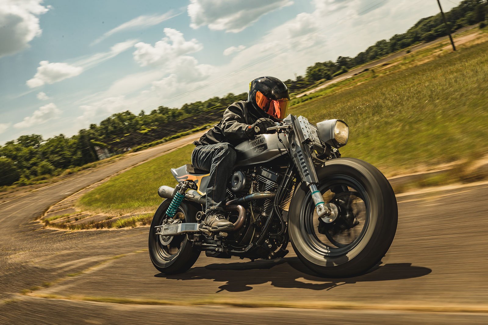 icon-harley-dyna-caferacer-6.jpg