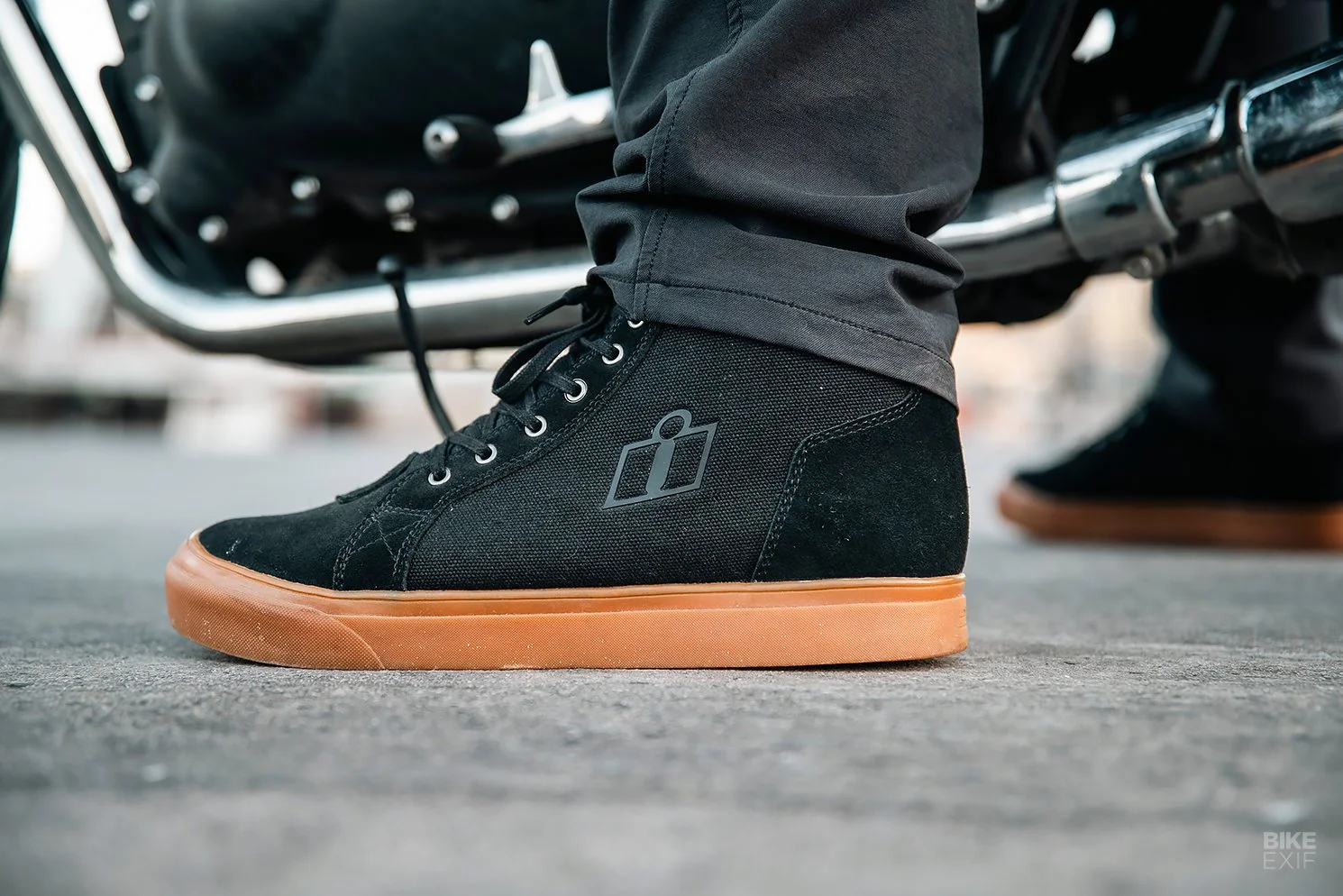 icon-carga-ce-motorcycle-sneaker-review-1.jpg