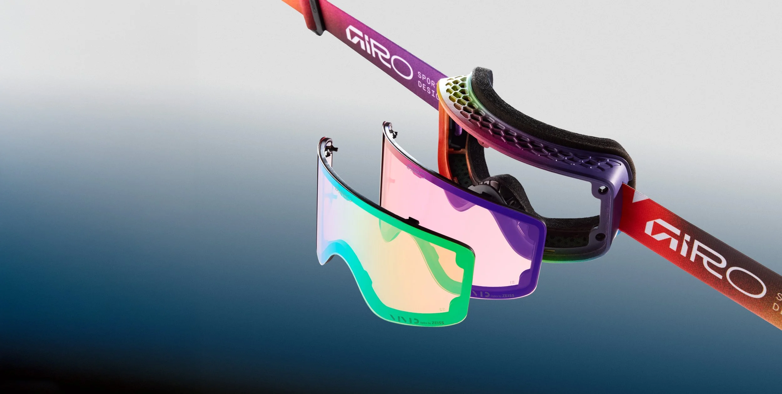 Giro_Method_3_4_Exploded_Studio_Gradient-GTM.jpg