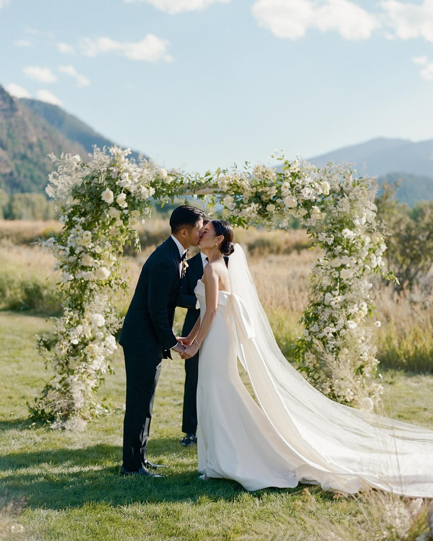 FEATURED in the Spring/Summer edition of @rockymtnbride, showcasing one of my favorites weddings of my career. Sarah + Ryan, amongst the mountains of Aspen CO, September 2023 🏔️

I&rsquo;ll never get tired of seeing my name in print. 🥰

VENDOR TEAM