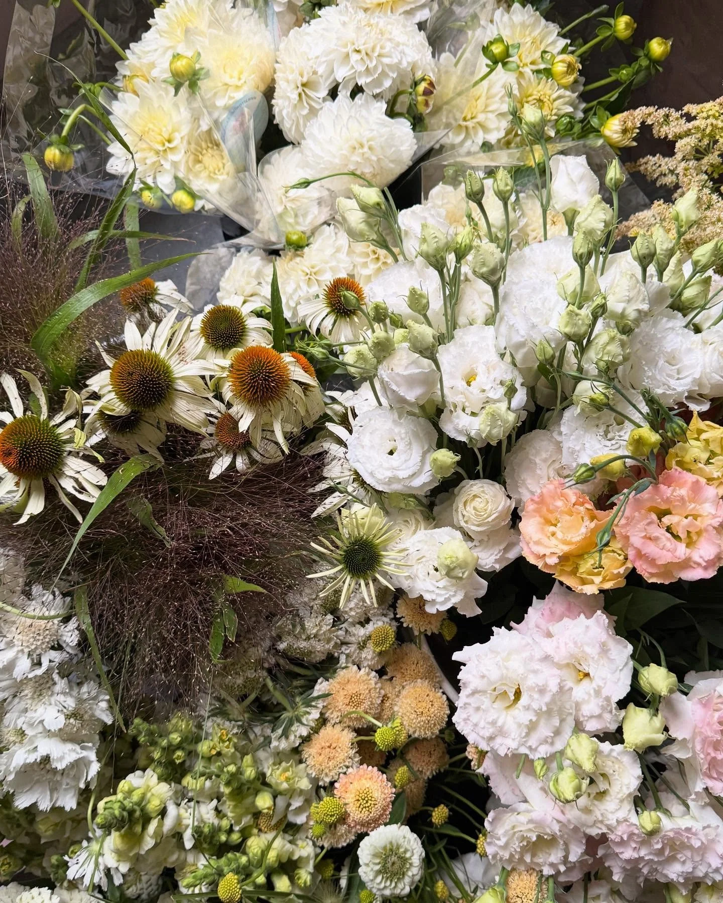 Sometimes processing and staring at your design ingredients all tucked in and bein&rsquo; all cute together is half the fun of wedding work 🫠🤍