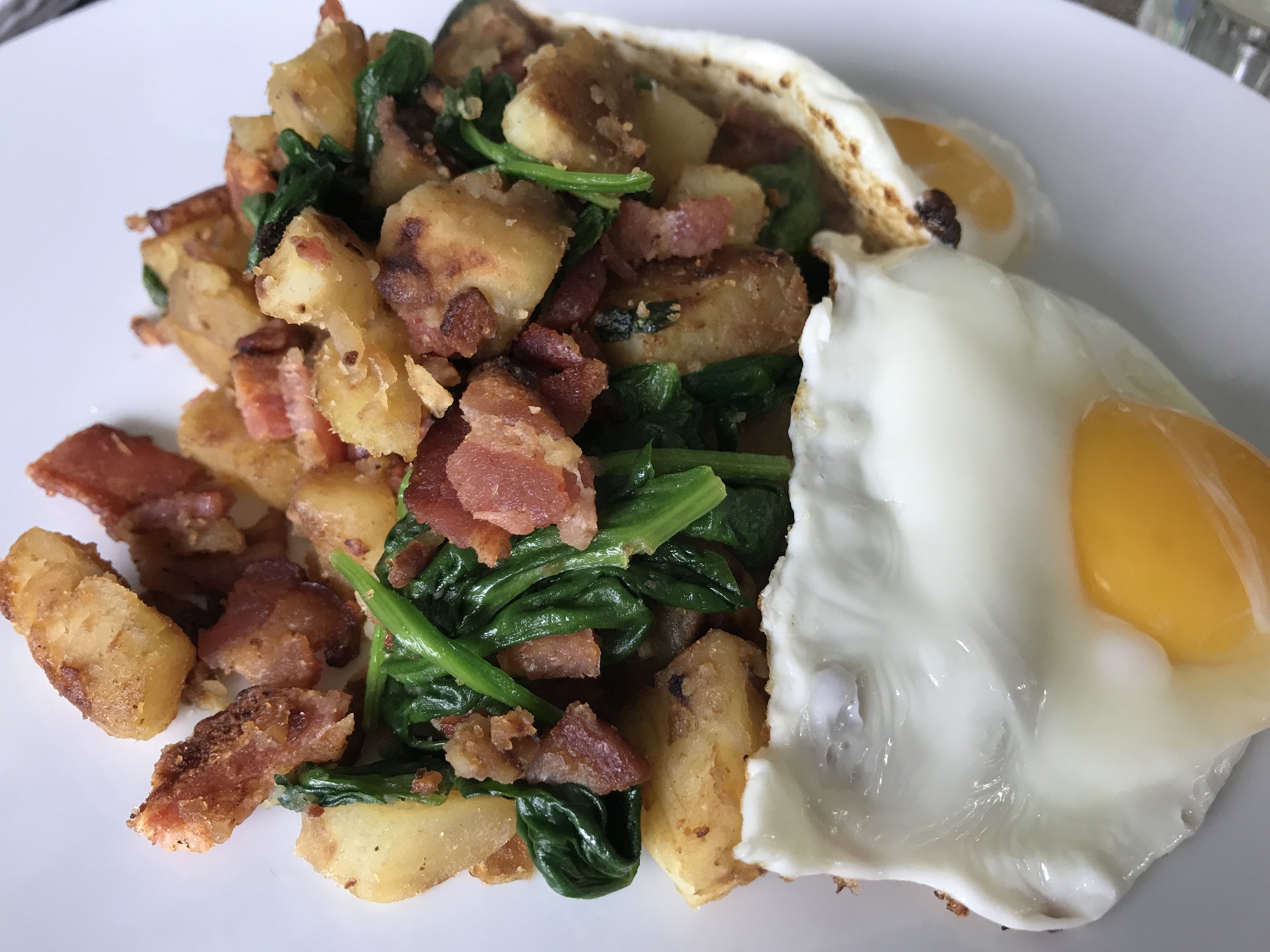 We experimented this weekend with a sweet potatoe, bacon and spinach scramble! Huge success!