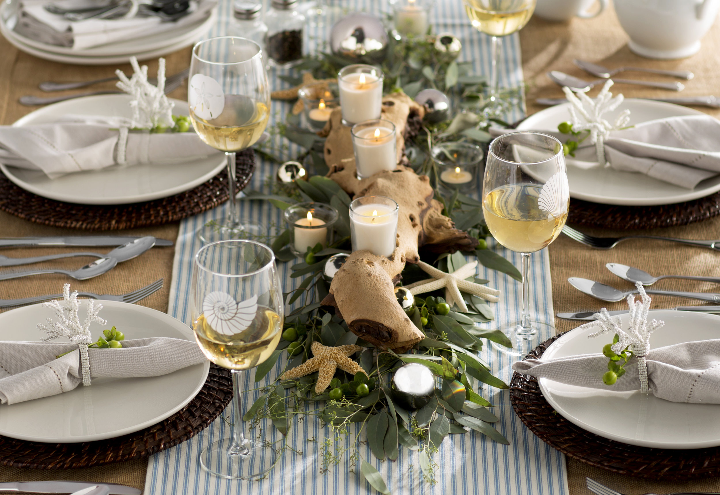 6022493_DS_Coastal_Holiday_Tabletop_100A_H.jpg
