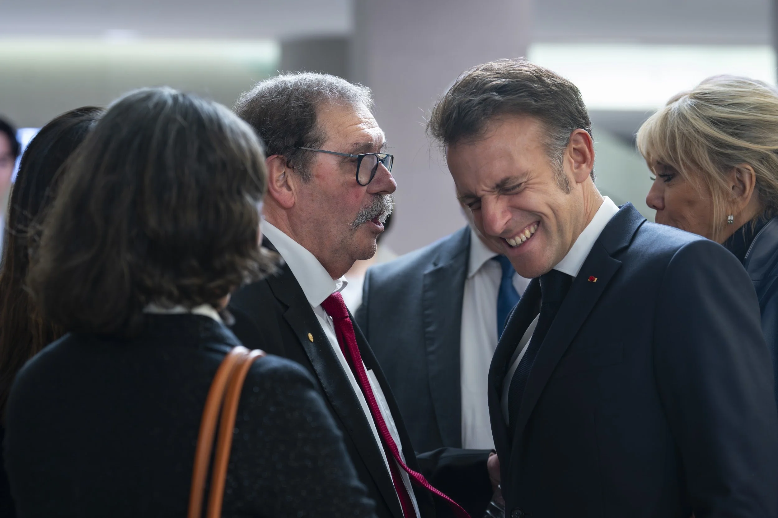 macron-visits-centre-pompidou-hanwha-photo-08.jpg