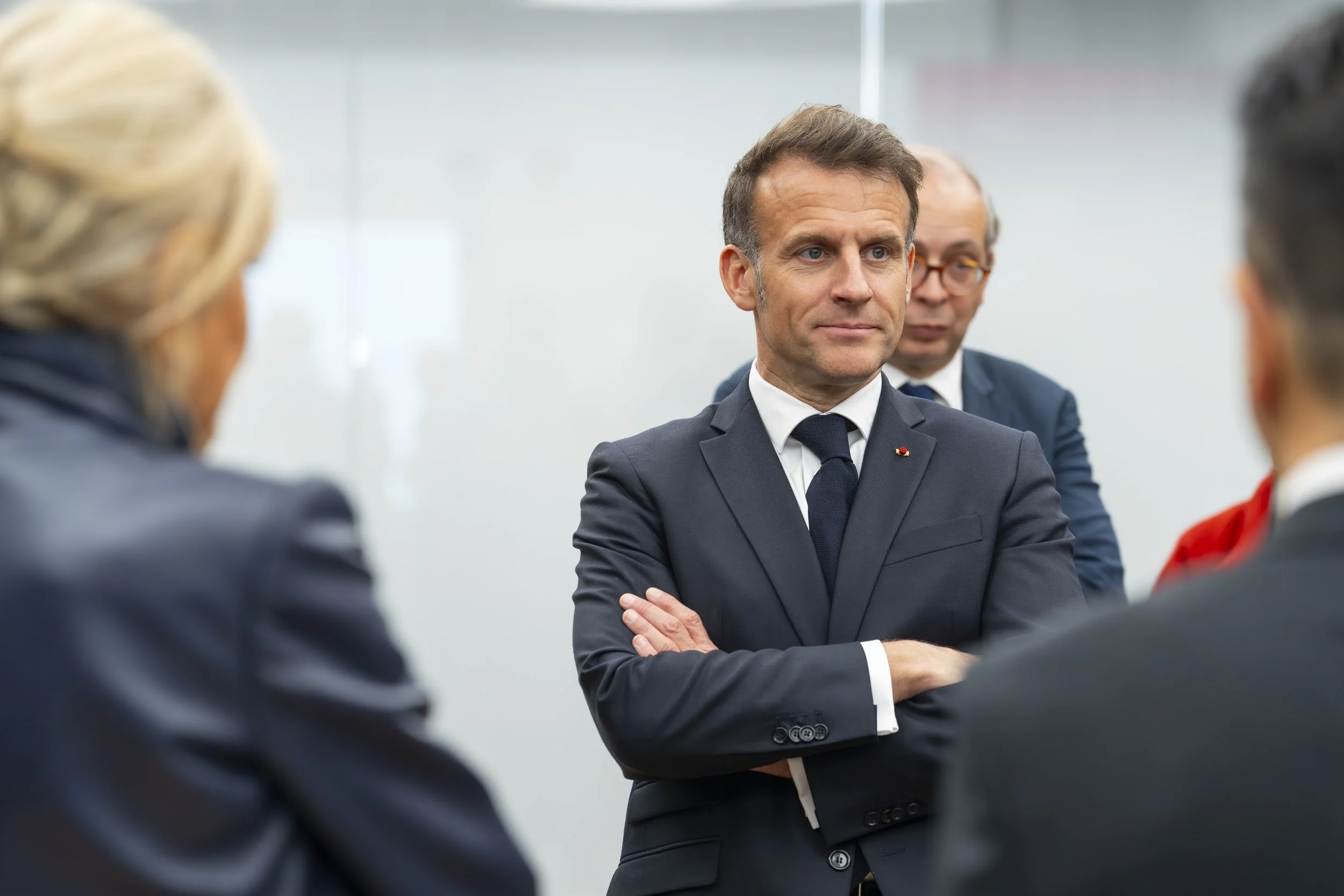 macron-visits-centre-pompidou-hanwha-photo-09.jpg