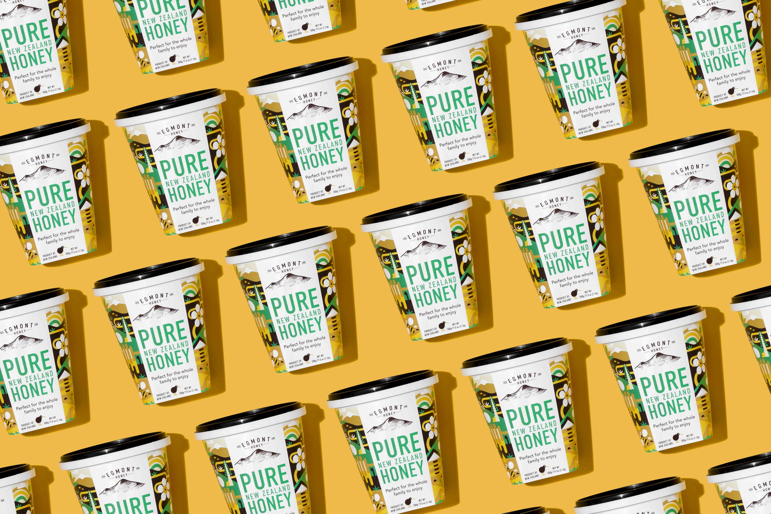 Our concept was simple: to visually represent native New Zealand in a fun, yet contemporary way. We worked with the extremely talented illustrator, Greg Straight, to create a custom illustration for the label and bring this concept to life.