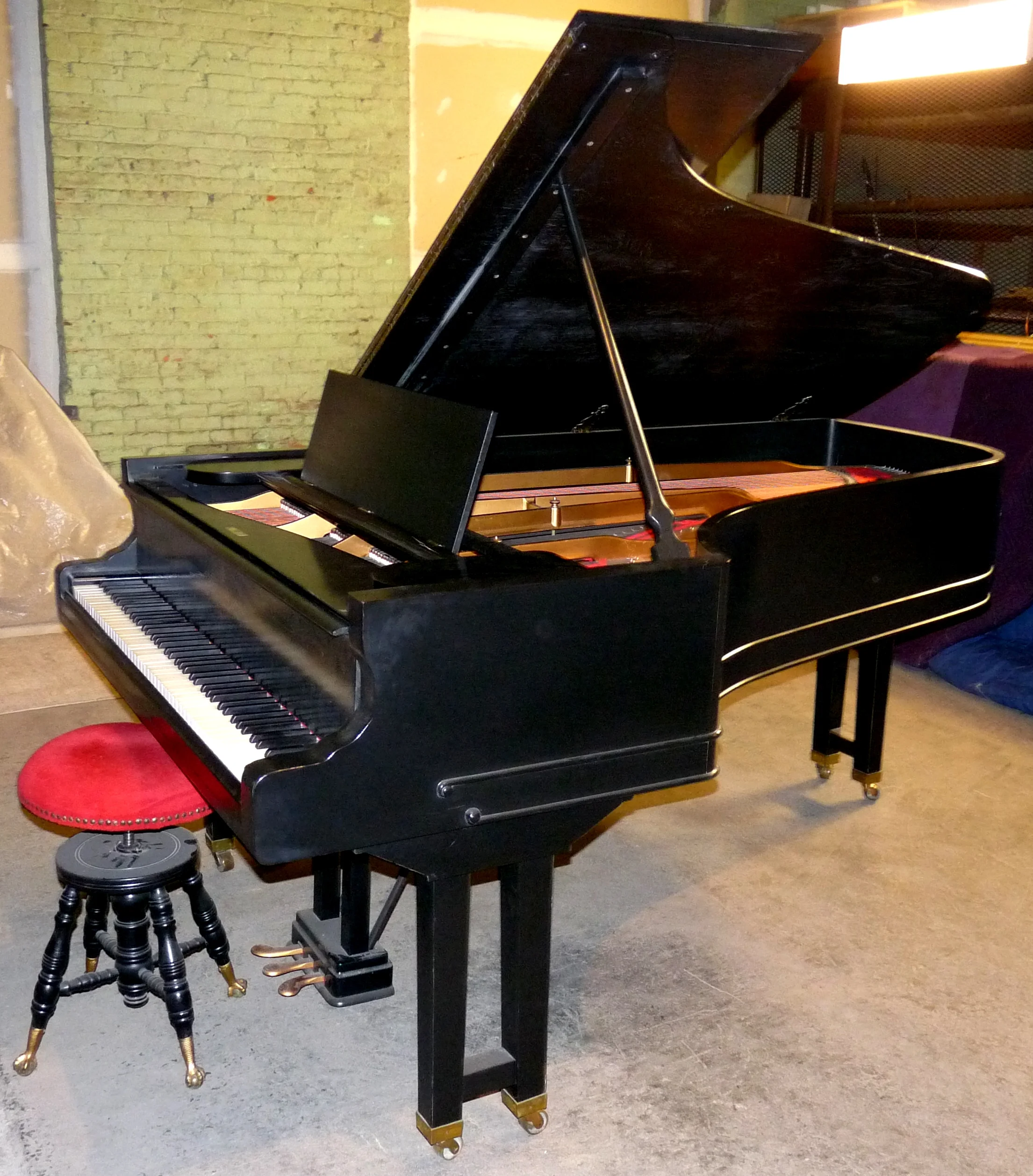 Steinway & Sons,  Old Style 3,  7'2" Grand