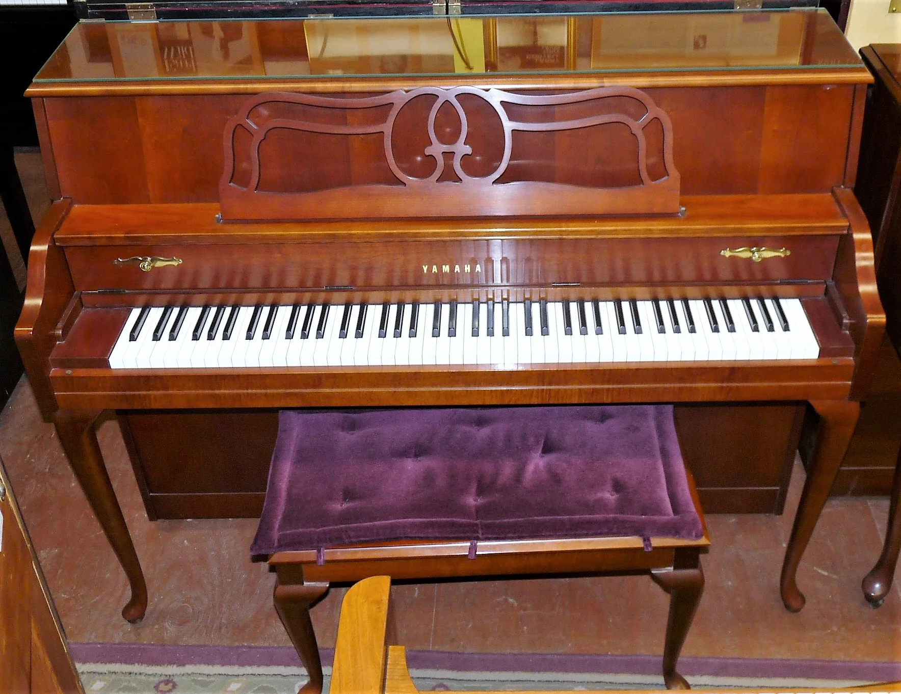 Yamaha, model M-500QA, 44”  Queen Anne Studio Console