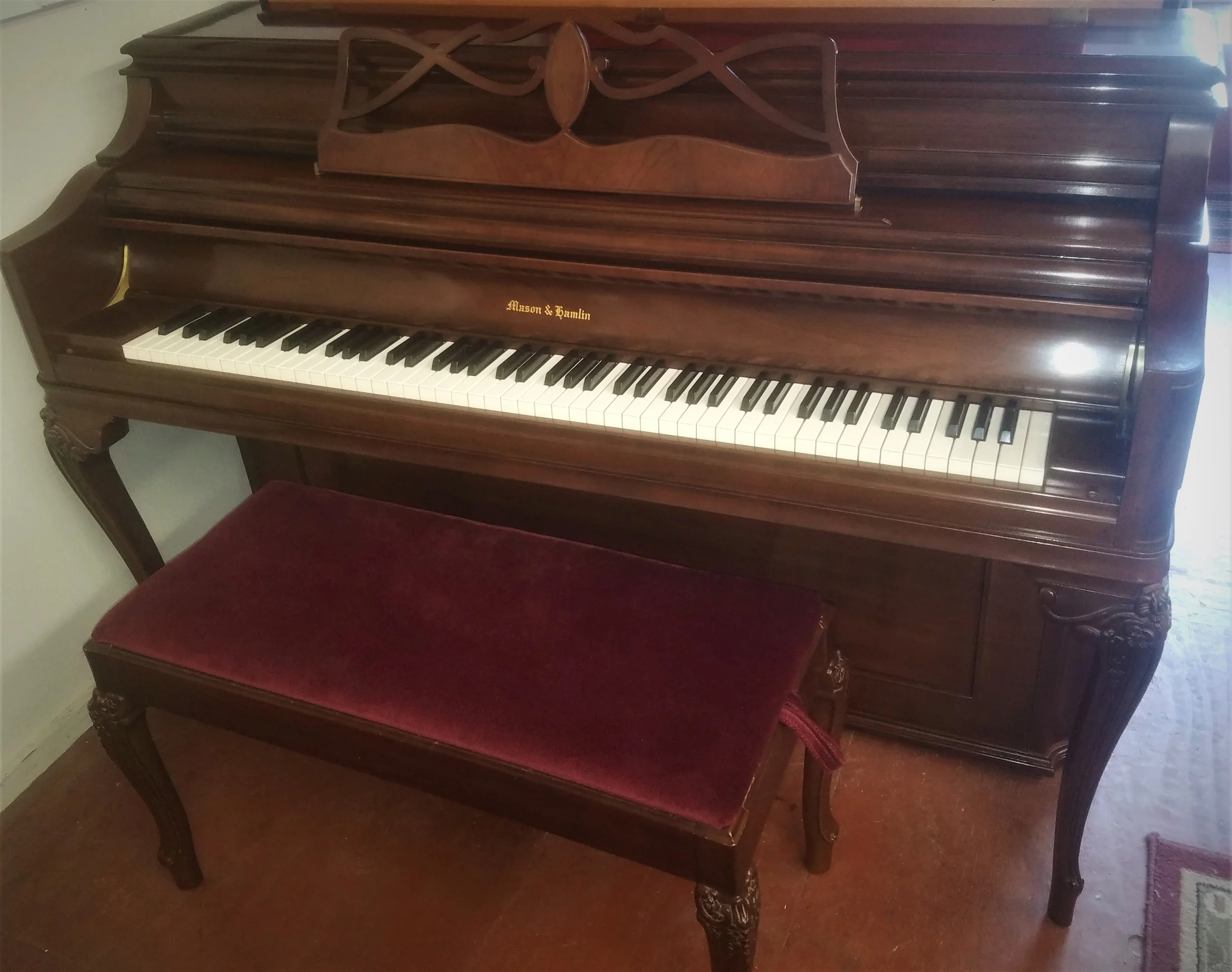 Mason & Hamlin, 41.5" French Provincial Cherry Console 