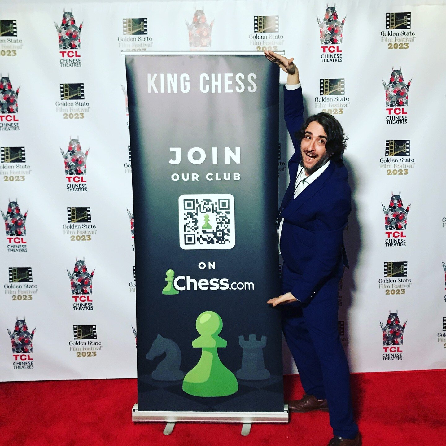 Getting silly on the red carpet at the Premier of King Chess on Hollywood Blvd. Chess.com Certainly has been on the red carpet - BUT HAS THEIR BANNER??? @wwwchesscom #kingchess #chesscom #banner #itsasign