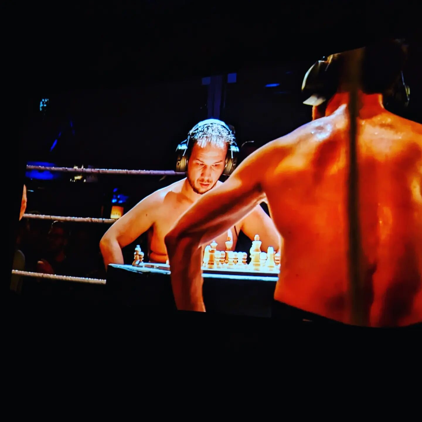 Chess Boxing on the big screen at the Intellectual Fight Club in the new film King Chess! #chess #kingchess #chessboxing