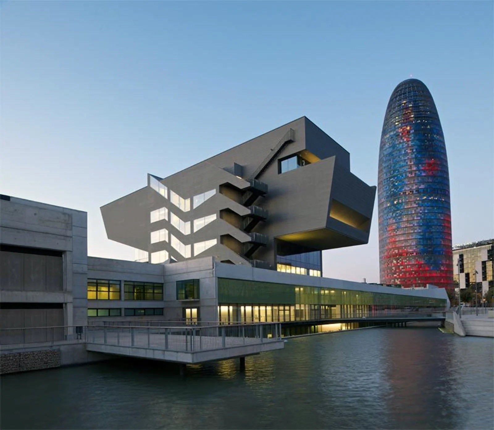 barcelona-dm-building1.jpg