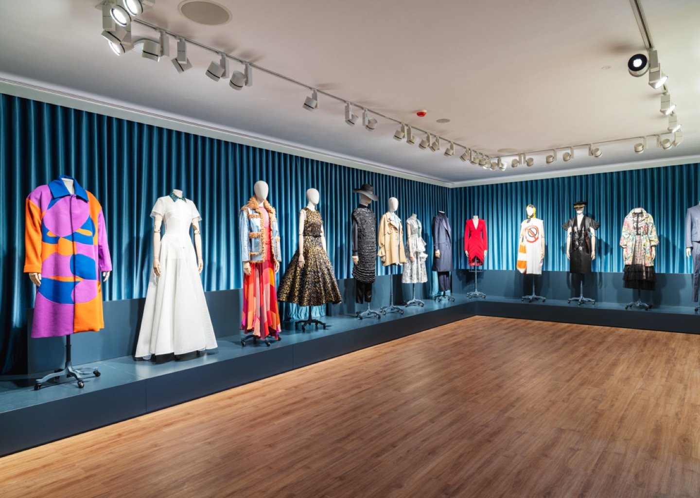 MUSEUMS — For the Love of Frock
