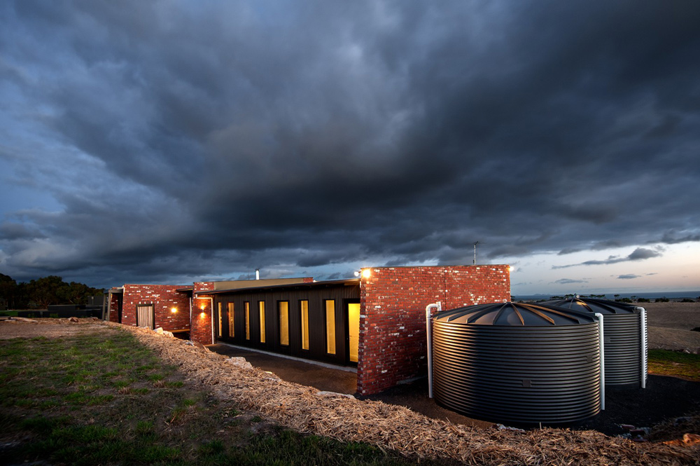 Fish+Creek+eco+home,+low+maintenance+home,+off+grid+home,+off+grid+house+Fish+Creek.jpg