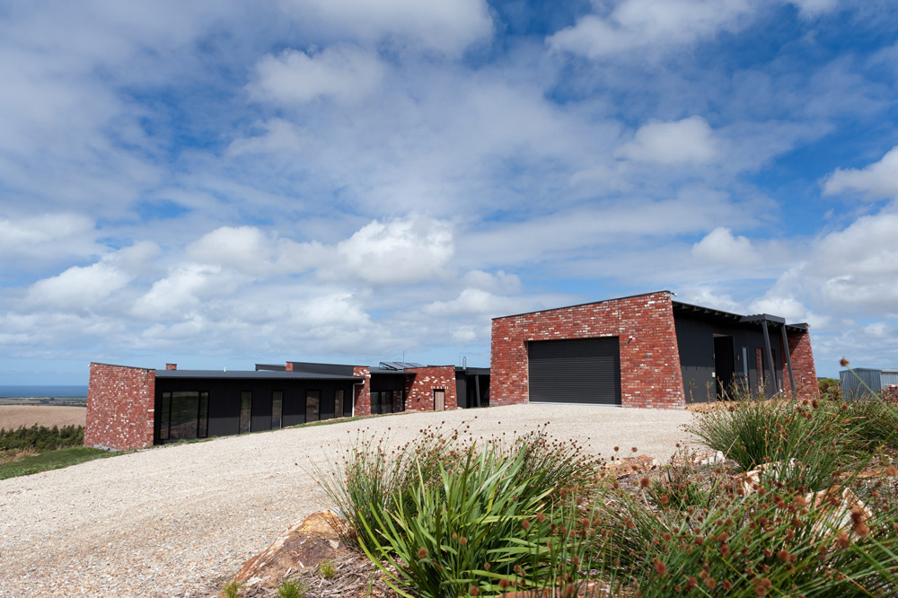 water+tanks,7+star+home,great+holiday+home,modern+holiday+home,modern+house+design.jpg