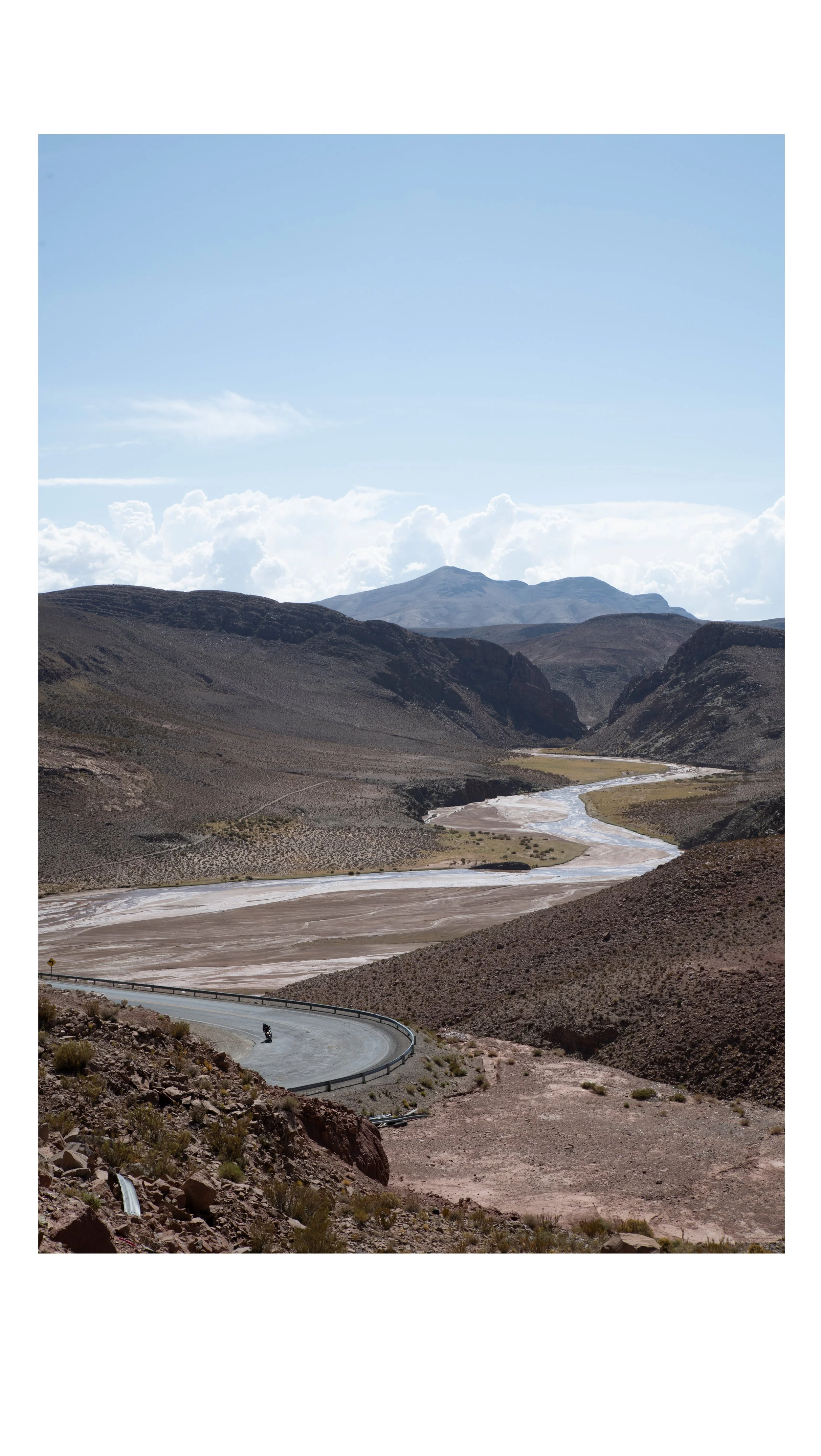 23 -Road and River connecting Olaroz and Guayatayoc.jpg
