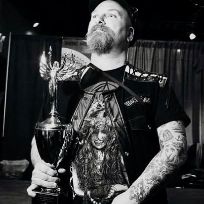 10 years ago, first place award:  Best American Traditional Tattoo at the last tattoo convention at Roseland Ballroom in NYC. And everyone thinks I only do Japanese Tattooing&hellip;

Collector : @riskinandrew 
Studio: @acquasantanyc
.
.
.
.
.
.
#nyc