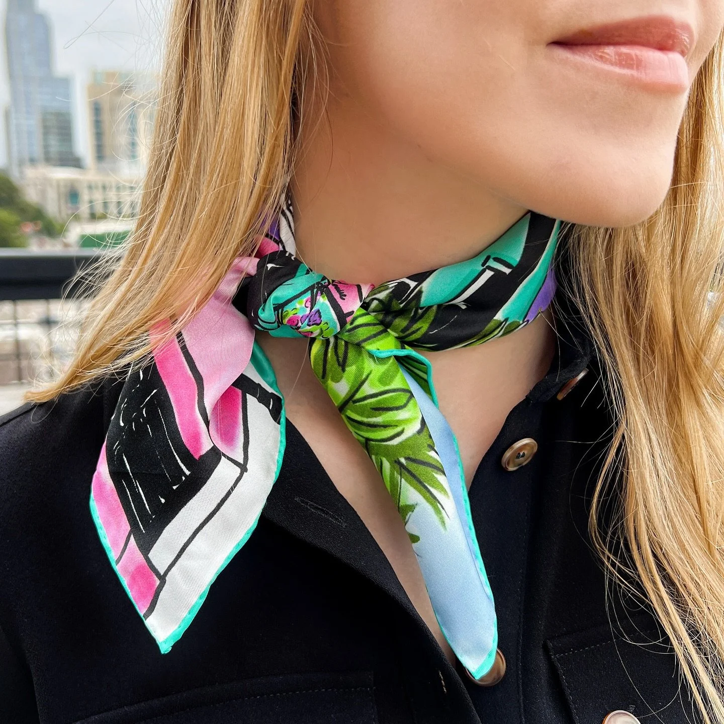 B/c fall doesn&rsquo;t have to be neutral 🩵🩷💚 Charleston (Rainbow Row) is now available on a silk scarf! Fall for elevated accessories at the link in bio ✨
.
.
.
#charleston #silkscarves #silkscarf #fashionillustration #fashionillustrator #colorfu