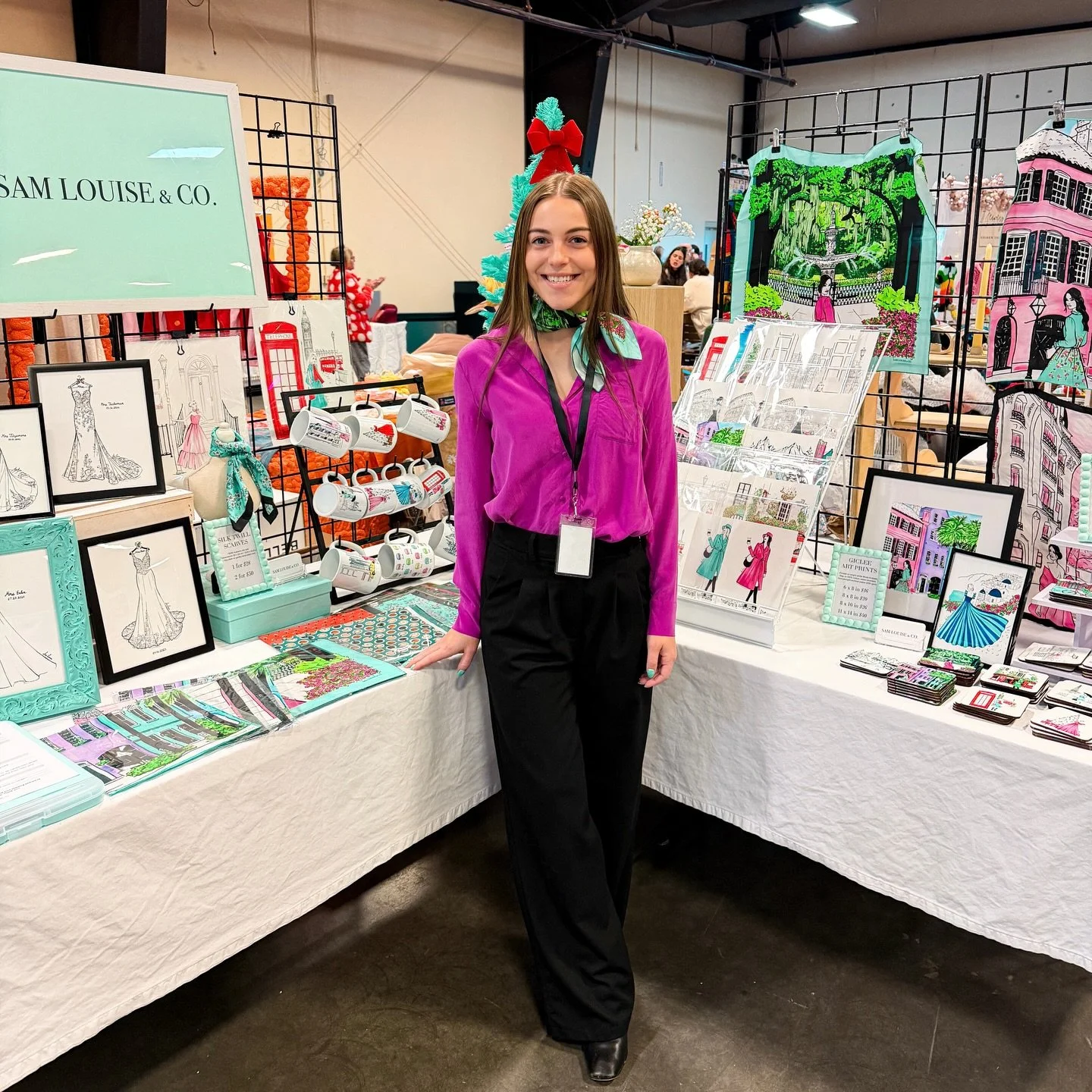 I received the BEST Christmas gift! 🎁🎄 We achieved record sales &amp; profit at our last market&mdash;I&rsquo;m beyond thankful🥹 Plus, our new luggage tags were our top sellers by FAR (as I predicted 👏🏻), and we had our best setup yet! 

It&rsqu