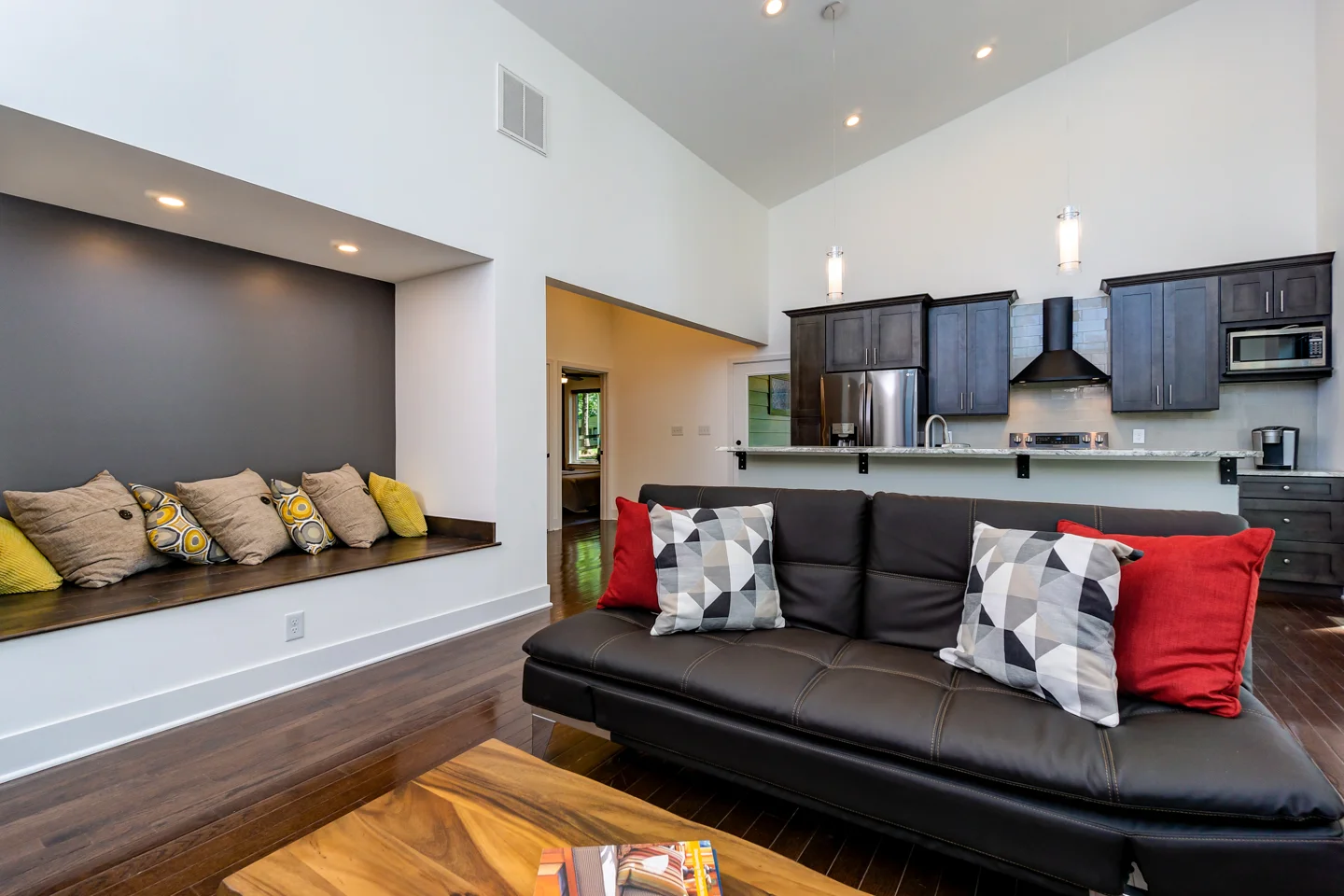 45410LakesideDr-21.jpg