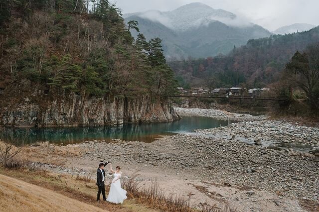 To be honest, i started with landscape photography as a hobby in my university days and I never expected myself to get into bridal photography. In fact I was such an introvert that taking portraits scared the hell out of me. Isn&rsquo;t it amazing wh