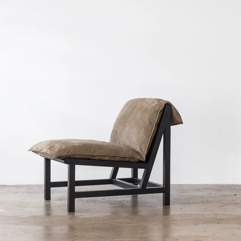 Cargo_Chair_Black_Lavara_Nubuk_Moor_Establishing_Project82.jpg