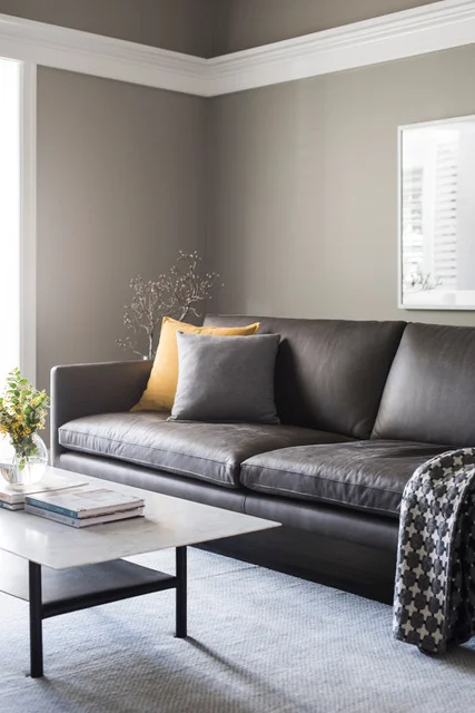 Louis_Sofa_Grey_Leather_AnnieBowen_6_Project82.jpeg