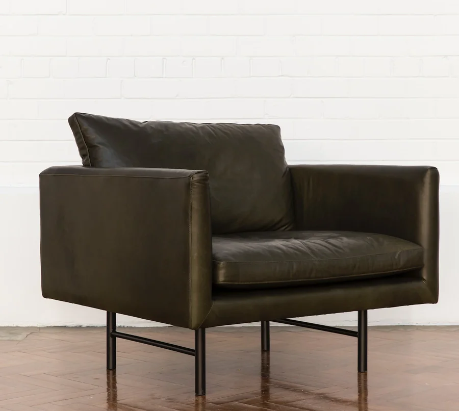 Louis_Armchair_Leather_Styled_Web3_Project82.jpg