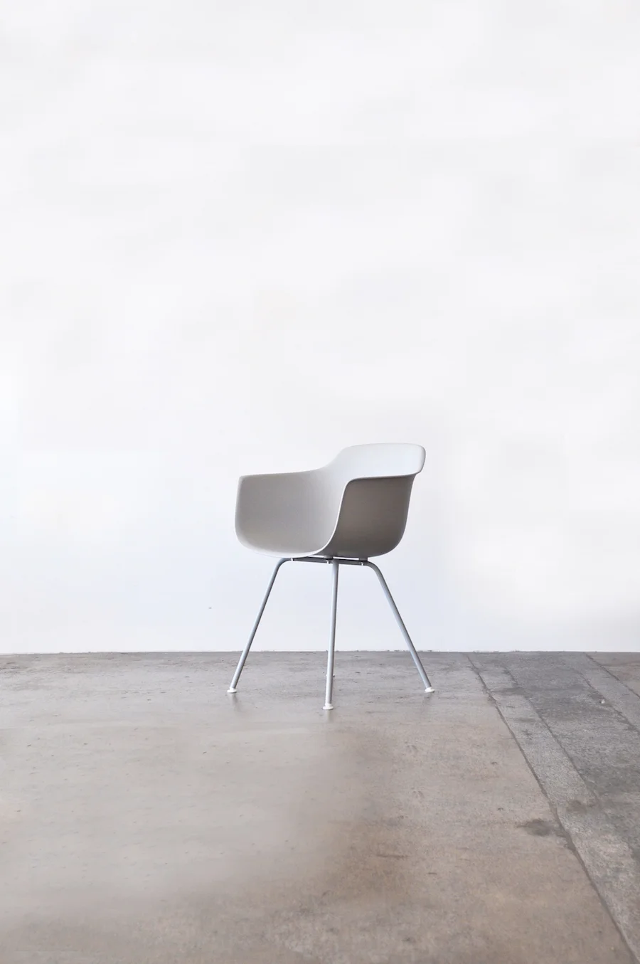Suzie_LightGrey_Angled_Project82.jpg