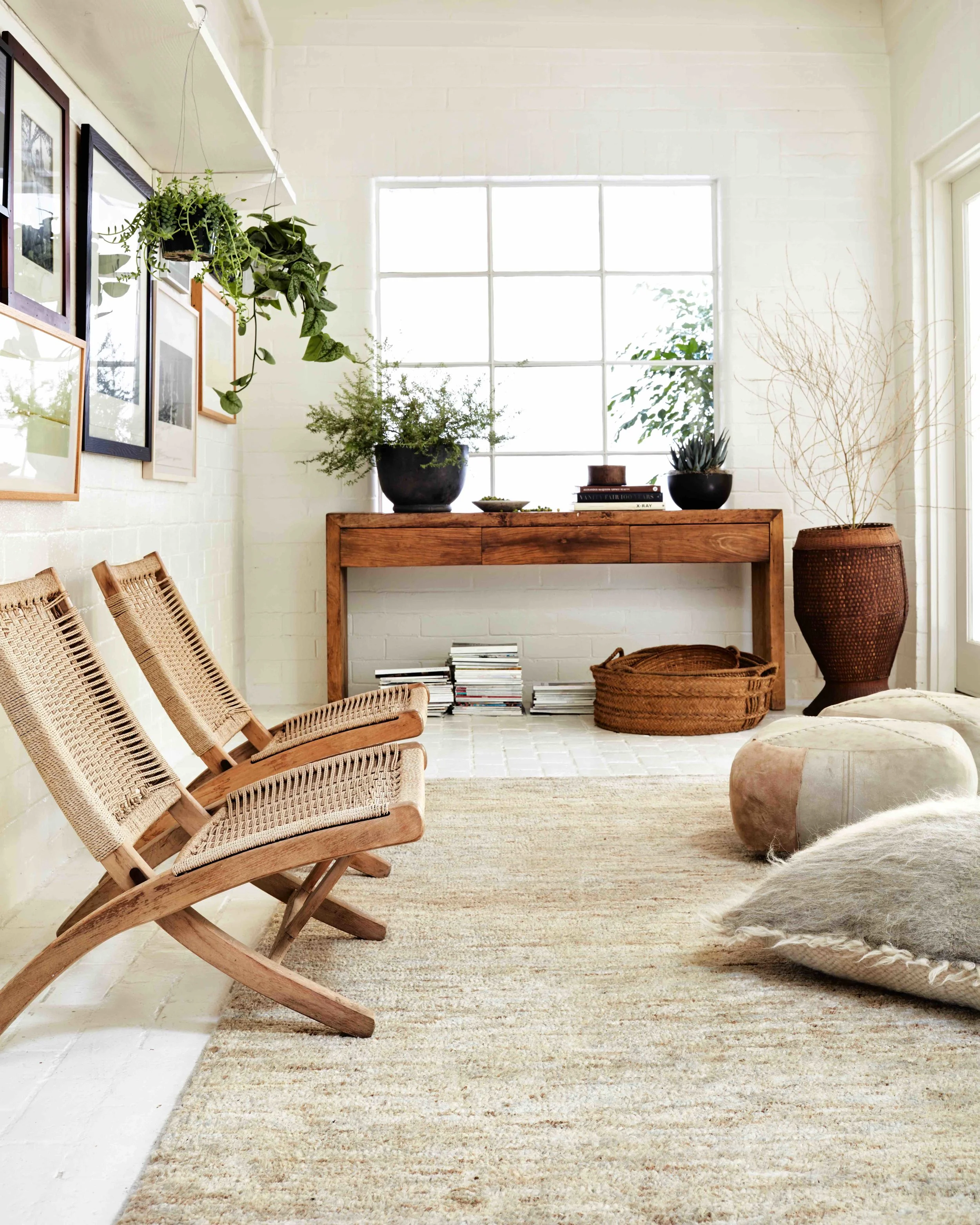 Armadillo_Rugs_LatitudeCollection_DesertKnot_Sleet_InSitu_044_Project82_Web.jpg