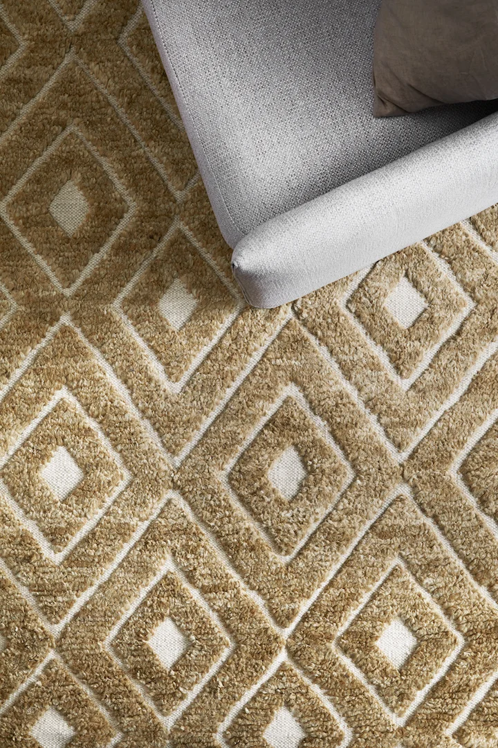 Armadillo_Rugs_Latitude_Cairo_Wheat_Overhead_01.jpg