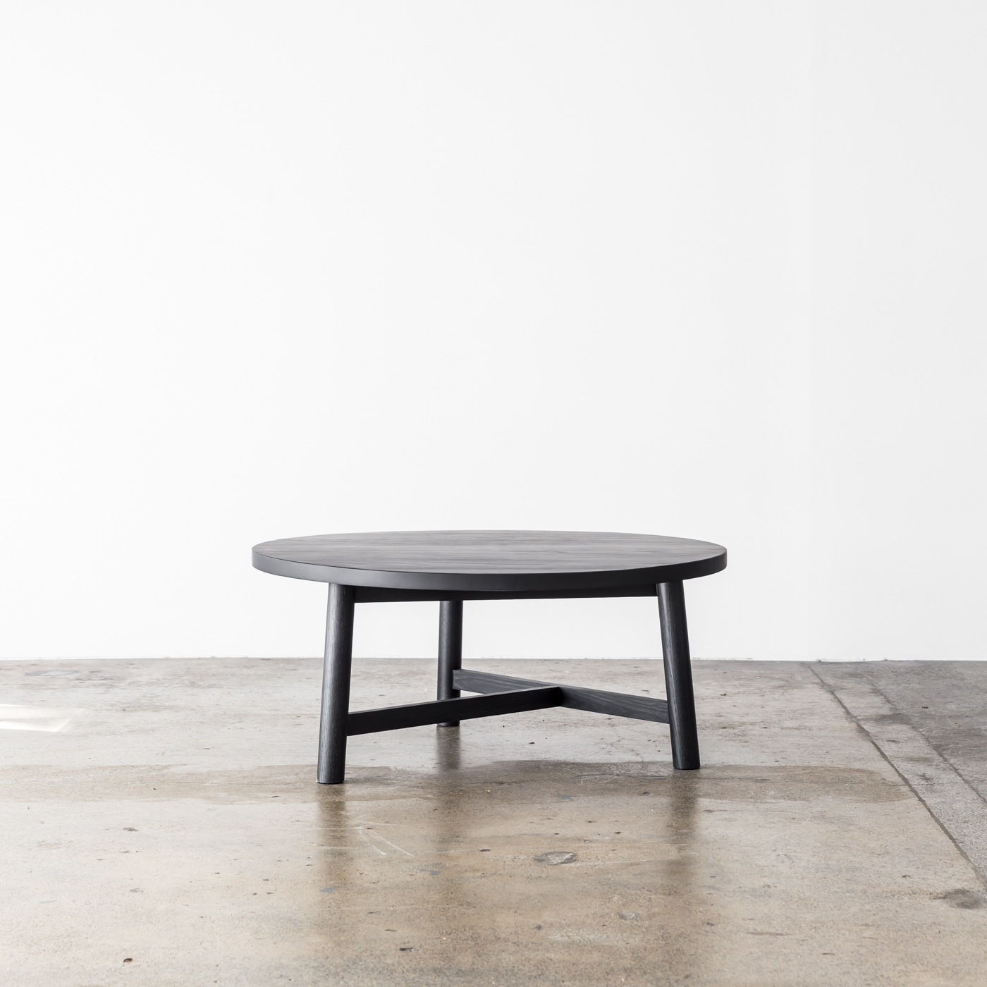 Cleveland_Table_900_Black_Establishing_Project82.jpg