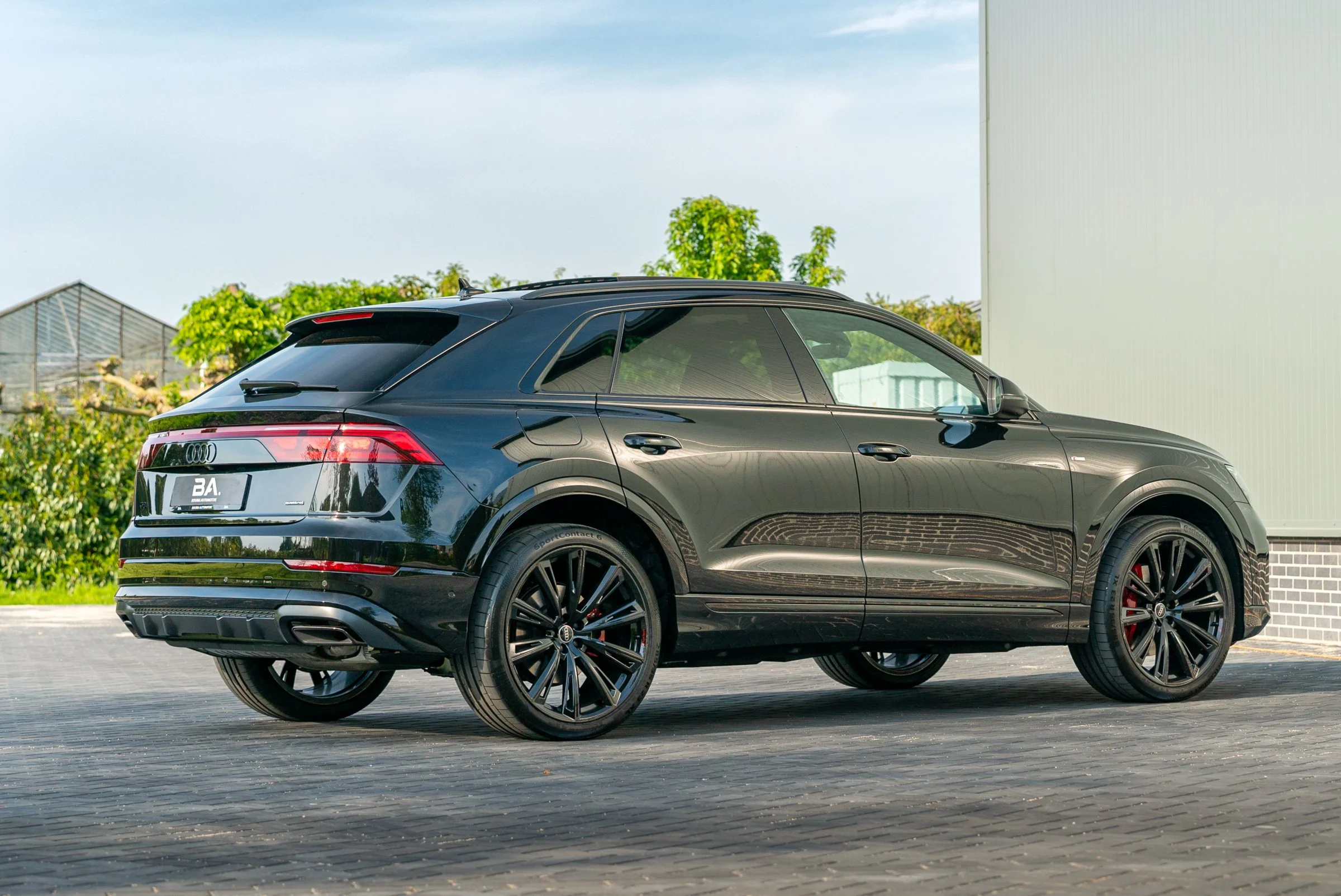 Audi RSQ8