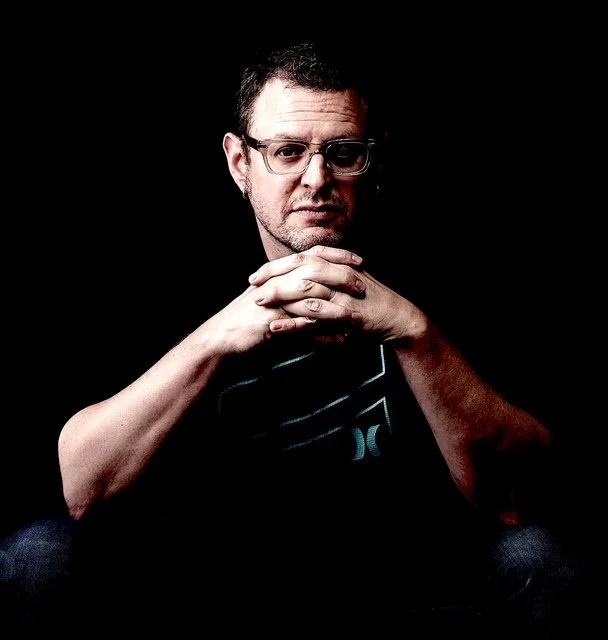 Kevin Kadish, the 3x Grammy-nominated songwriter and producer, steps up to a vintage studio microphone to record his frontline solo vocal debut for the track Deserve.