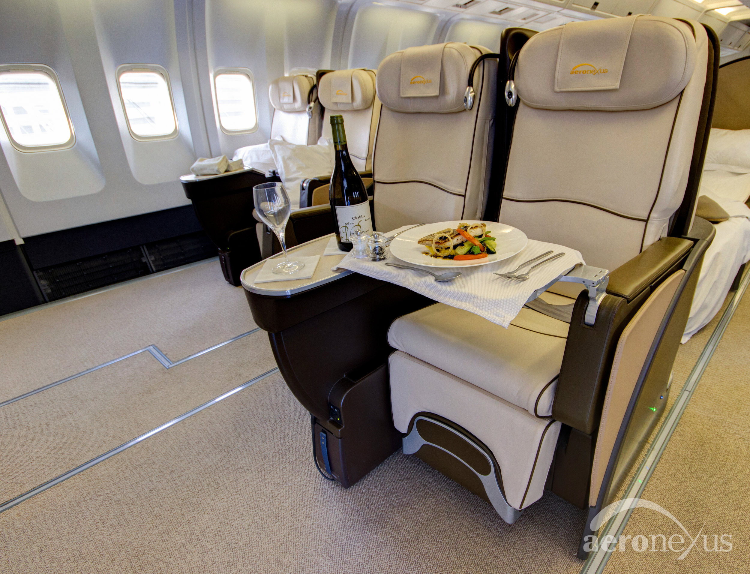 Aeronexus | VIP Boeing 767-300ER | Interior Catering