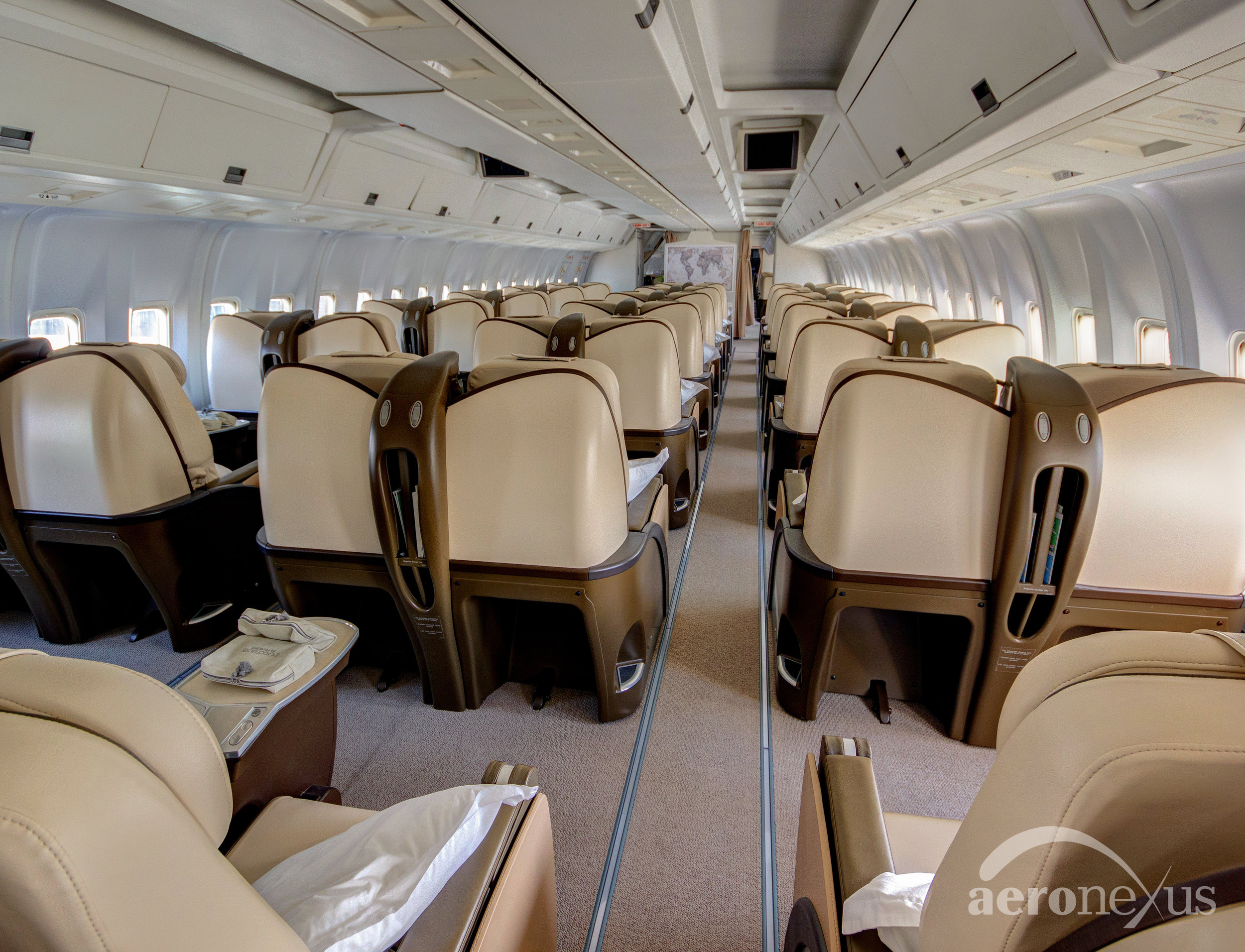 Aeronexus | VIP Boeing 767-300ER | Interior Seating