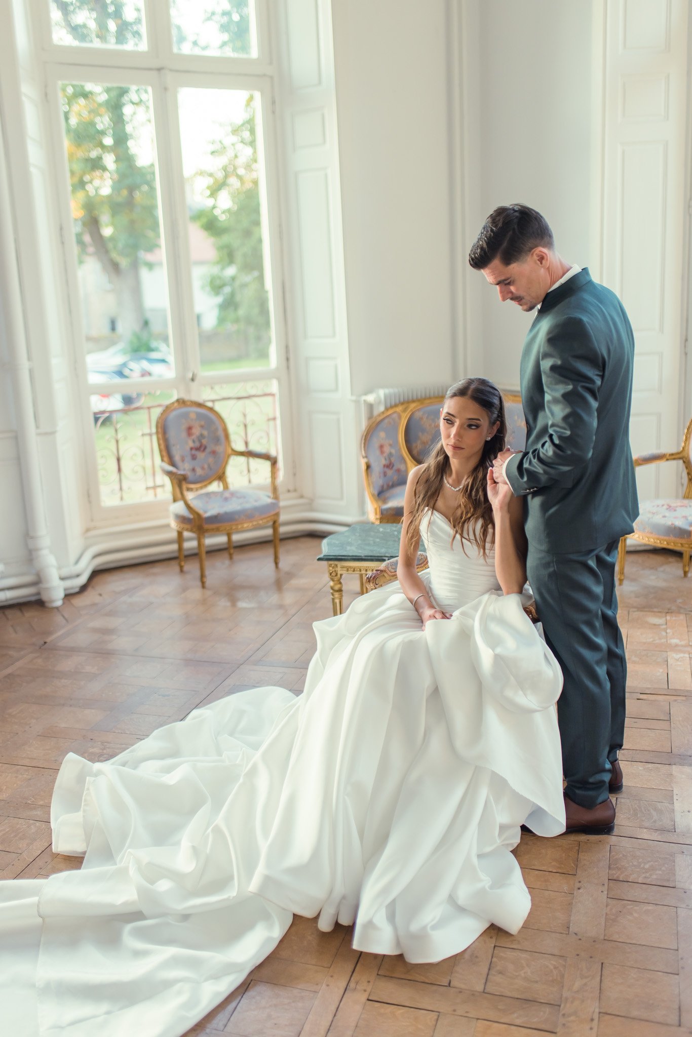 Mariée en robe blanche