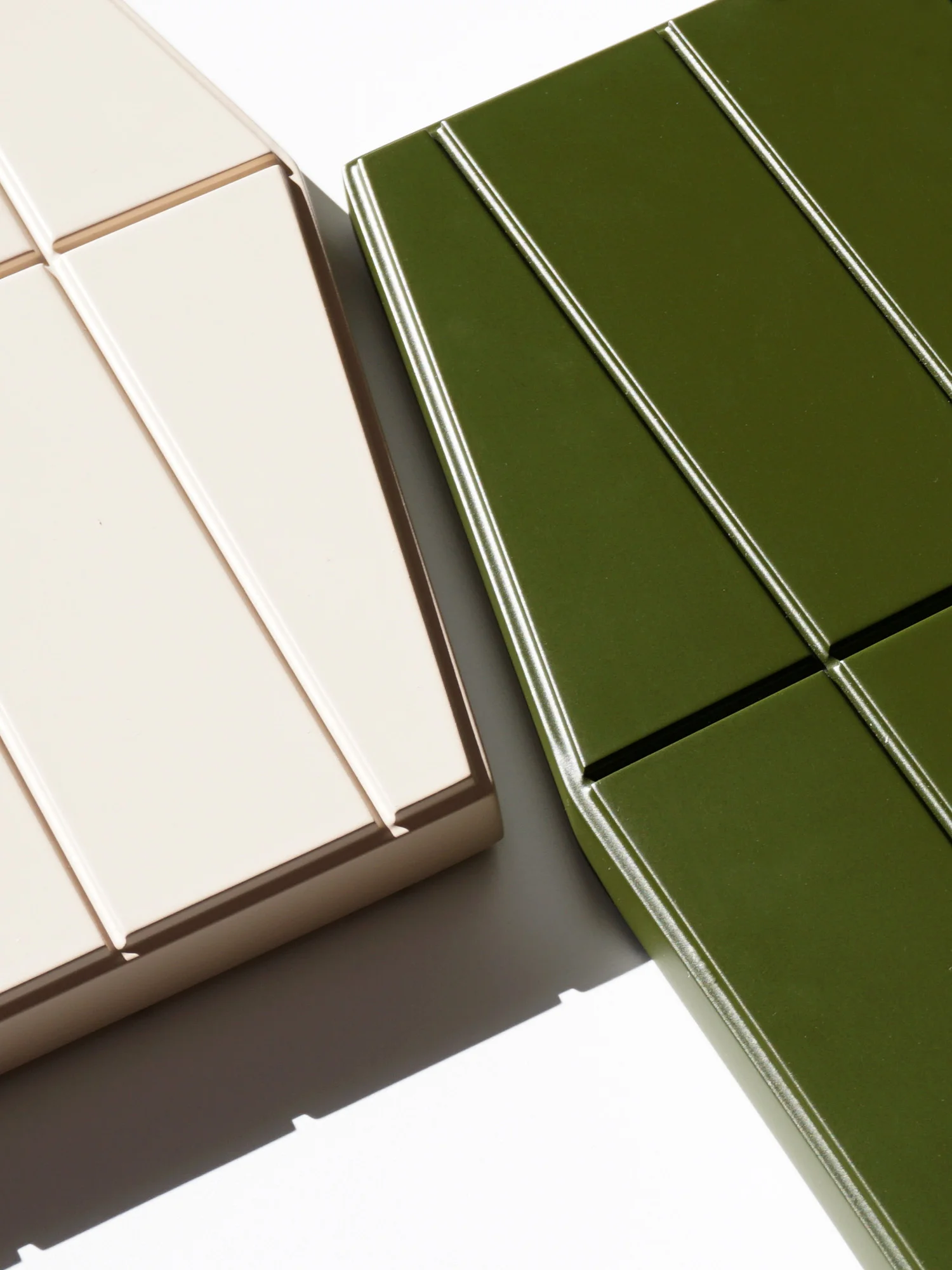 trays_greenandpink2.jpg
