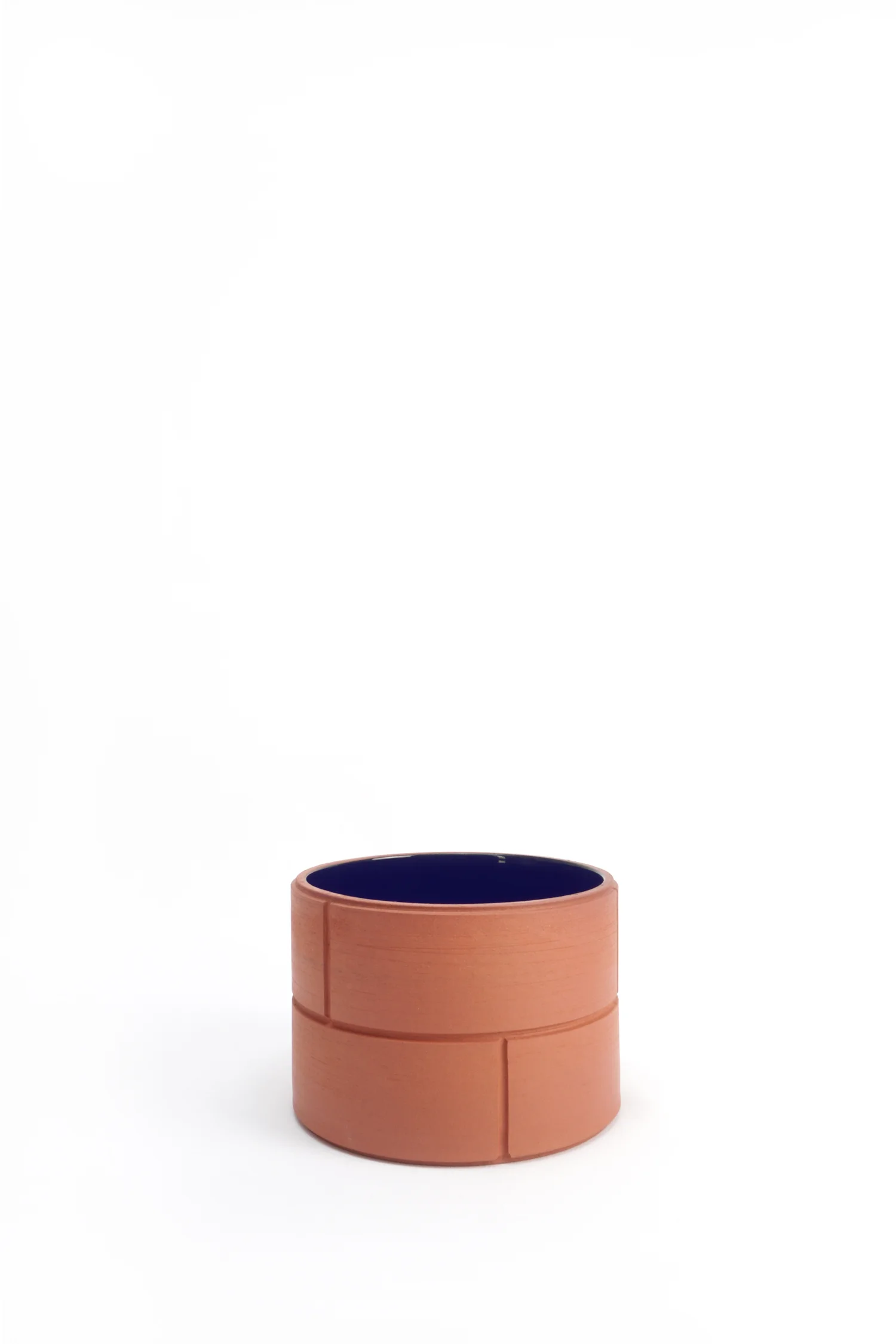 vaseS_in_blue.jpg